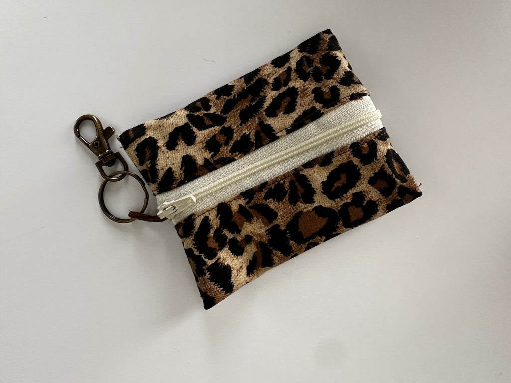The Go-Everywhere Keychain Wallet – Leopard Print